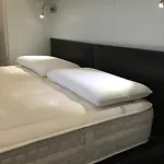 Alessia Apartments-top Location And Garage Parking 아파트 *