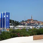 Alessia Apartments-top Location And Garage Parking *