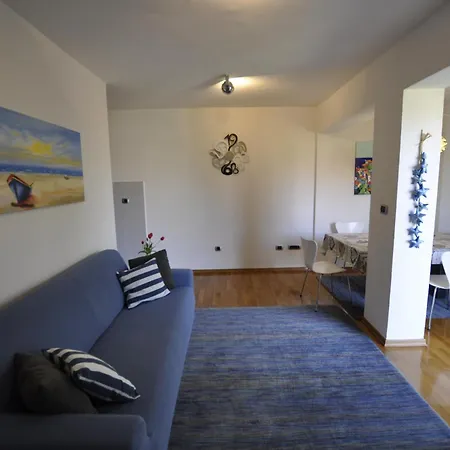 Alessia Apartments-top Location And Garage Parking