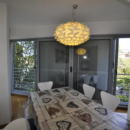 Apartment Alessia Apartments-top Location And Garage Parking