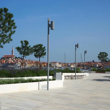 Alessia Apartments-top Location And Garage Parking Apartment *