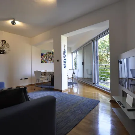 Alessia Apartments-top Location And Garage Parking דירה