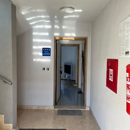 דירה Alessia Apartments-top Location And Garage Parking *
