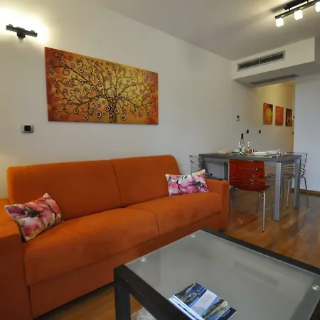 Alessia Apartments-top Location And Garage Parking רוביני