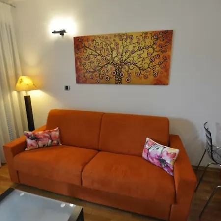 Alessia Apartments-top Location And Garage Parking * רוביני